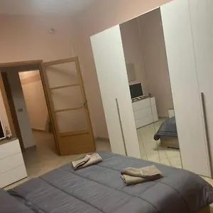 https://piazza-bottini-lambrate-fs-e-m2.italymilanhotels.net